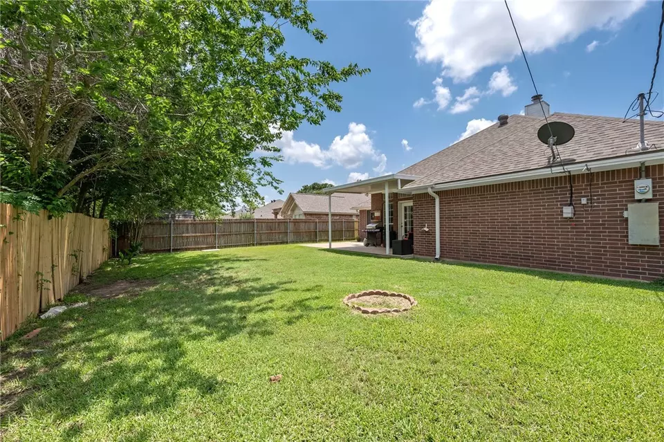 Exterior - 2903 Meadowbrook Ct, College Station, TX 77845 photo 2 of 2
