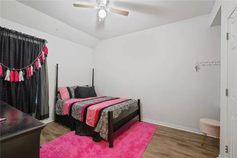 Bedroom - 2903 Meadowbrook Ct, College Station, TX 77845 photo 5 of 6