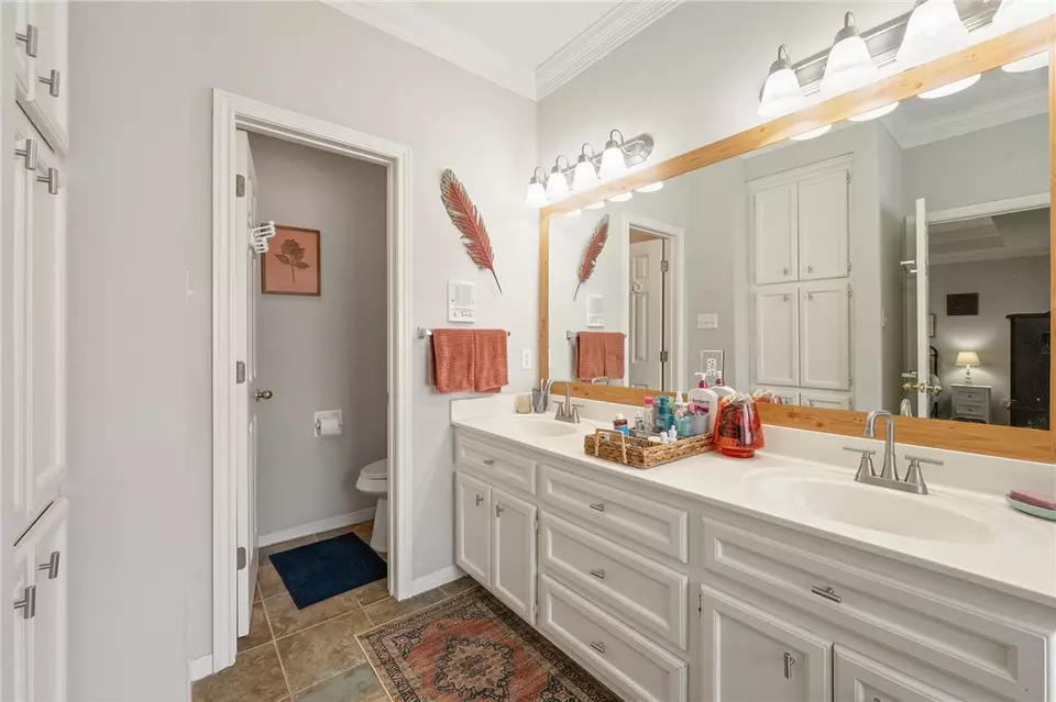 Bath - 2903 Meadowbrook Ct, College Station, TX 77845 photo 1 of 3