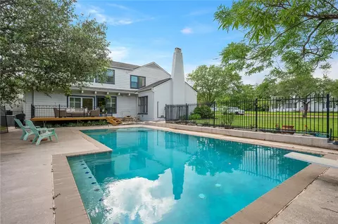 Exterior - 301 Hensel Ave, Bryan, TX 77801 photo 4 of 11