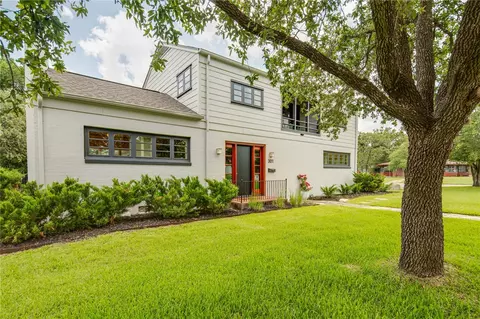 Exterior - 301 Hensel Ave, Bryan, TX 77801 photo 1 of 11