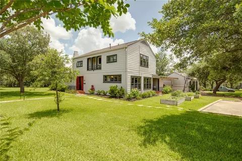Exterior - 301 Hensel Ave, Bryan, TX 77801 photo 10 of 11