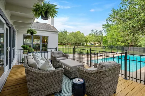 Exterior - 301 Hensel Ave, Bryan, TX 77801 photo 6 of 11
