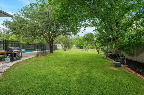 Exterior - 301 Hensel Ave, Bryan, TX 77801 photo 7 of 11