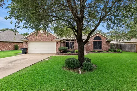 1717 Starling Dr, College Station, TX 77845