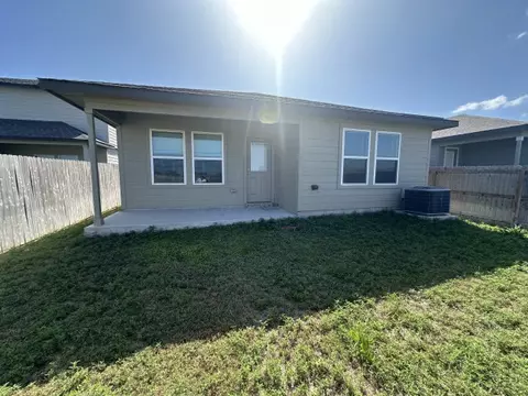 910 Kickapoo Ln, College Station, TX 77845 photo 4