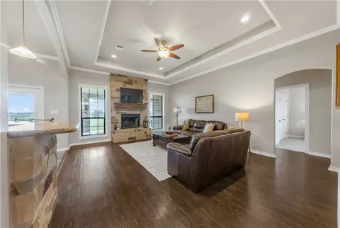 6997 Shirley Rd, Bryan, TX 77808 photo 4