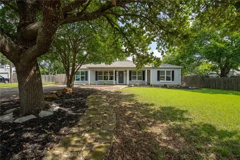 750 Garden Acres Blvd, Bryan, TX 77802