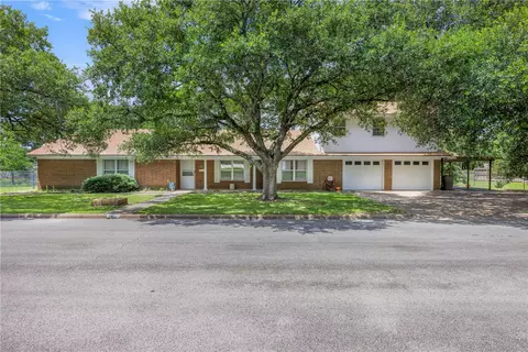 1001 Skrivanek Dr, Bryan, TX 77802