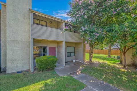 1902 Dartmouth N-3, College Station, TX 77840