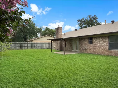 Exterior - 3234 Red Robin Loop, Bryan, TX 77802 photo 4 of 5