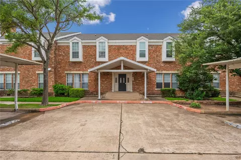 400 Nagle #102, College Station, TX 77840