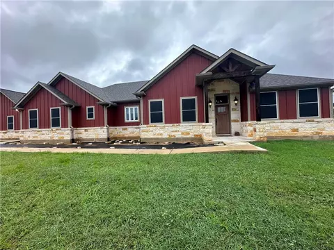114 Hayes Church Rd, Franklin, TX 77856