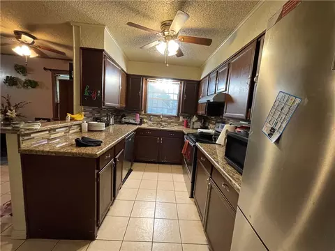 Kitchen - 2105 Kendall Way, Bryan, TX 77803 photo 1 of 4