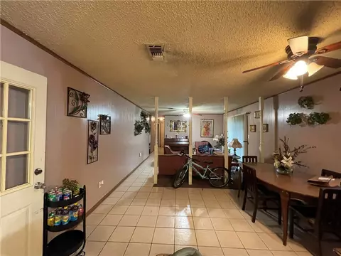Entry Way - 2105 Kendall Way, Bryan, TX 77803 photo 1 of 4