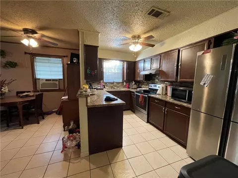 Kitchen - 2105 Kendall Way, Bryan, TX 77803 photo 3 of 4