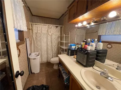 Bath - 2105 Kendall Way, Bryan, TX 77803 photo 2 of 2