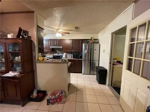 Kitchen - 2105 Kendall Way, Bryan, TX 77803 photo 4 of 4