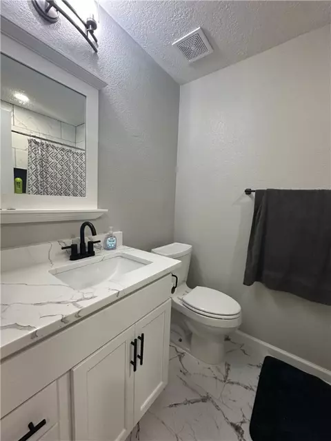 Bath - 1906 Calvert Cir, Bryan, TX 77803 photo 3 of 3