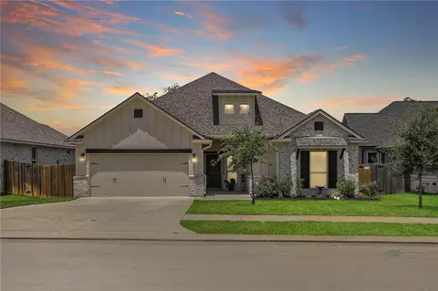 4021 Brownway Dr, College Station, TX 77845