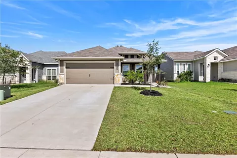 2013 Theresa Dr, Bryan, TX 77807