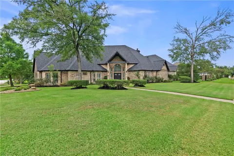 4701 Saint Andrews Dr, College Station, TX 77845