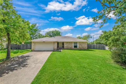 1011 Val Verde Dr, College Station, TX 77845