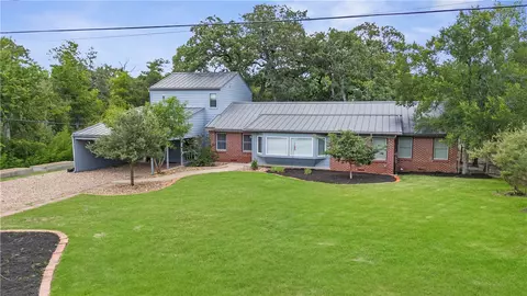 3907 Nagle St N, Bryan, TX 77801