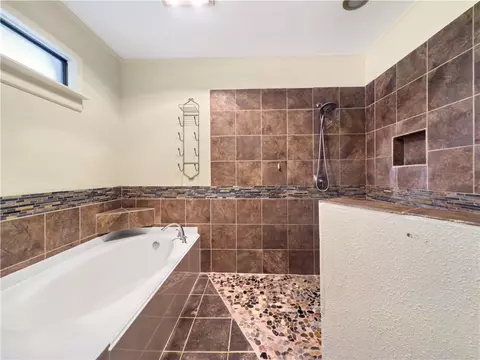701 Roberta Ct, Bryan, TX 77802 photo 28