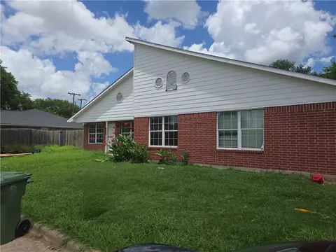 304 Mesa Dr, Bryan, TX 77802