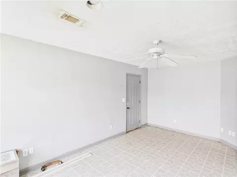 304 Mesa Dr, Bryan, TX 77802 photo 4