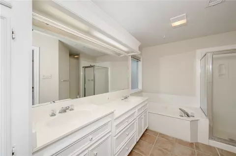 705 Summerglen Dr, College Station, TX 77840