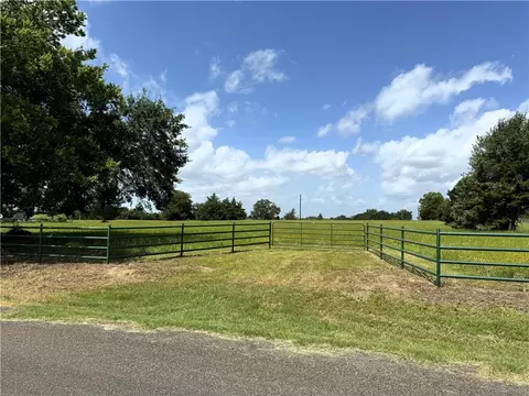 453 Elliott Cemetery Powers Road Rd, Franklin, TX 77856