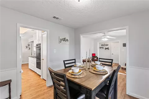2401 Hillside Dr, Bryan, TX 77802 photo 9