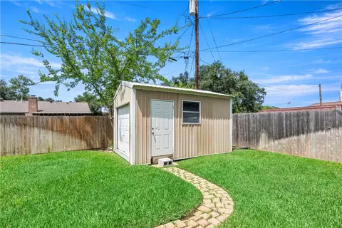 2401 Hillside Dr, Bryan, TX 77802 photo 27