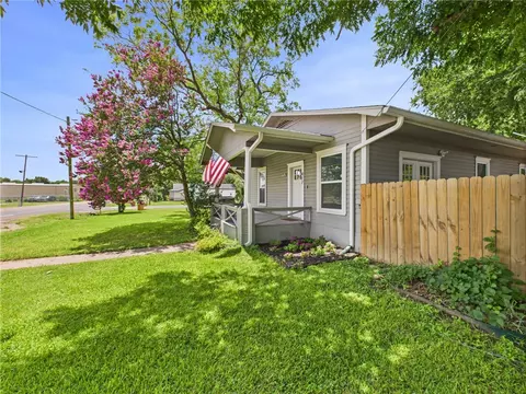 417 S Commerce St, Bremond, TX 76629