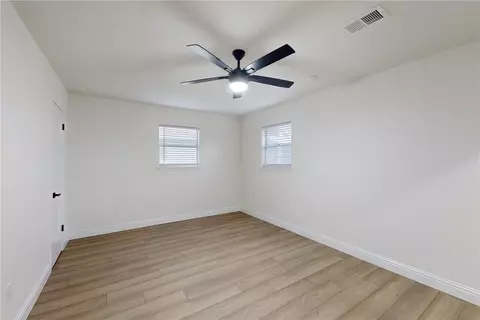 904 Dumas Dr, Bryan, TX 77803 photo 25