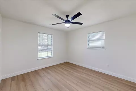 904 Dumas Dr, Bryan, TX 77803 photo 21