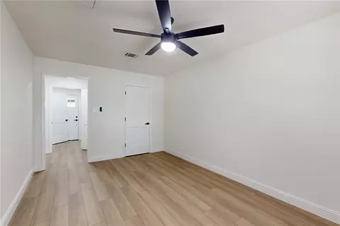 904 Dumas Dr, Bryan, TX 77803 photo 13