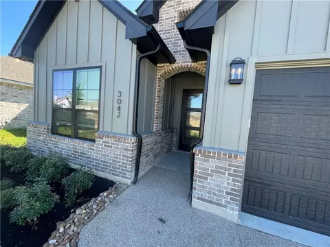 3042 Teller Dr, Bryan, TX 77808 photo 2