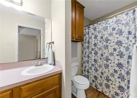 Bath - 2306 Windsor Dr, Bryan, TX 77802 photo 2 of 3