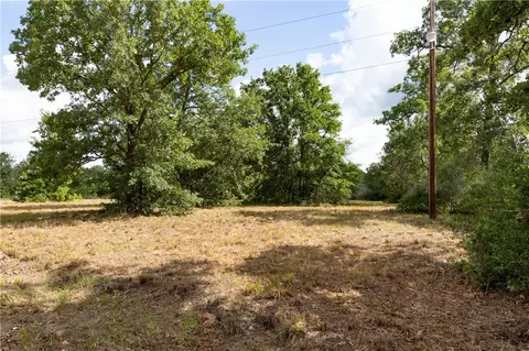 13423 Oak Dr, Iola, TX 77861 photo 8