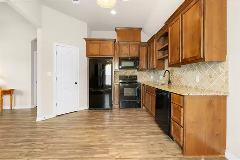 4002 High St, Bryan, TX 77808 photo 7
