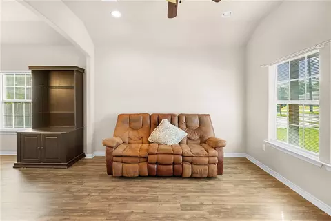 4002 High St, Bryan, TX 77808 photo 4