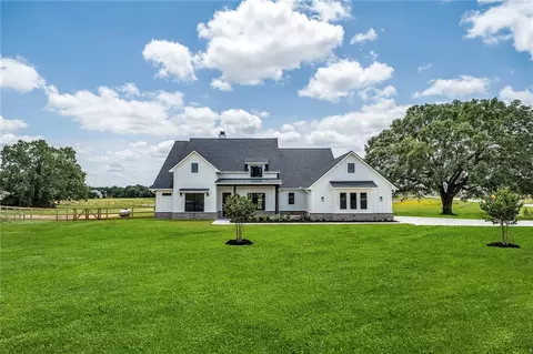 5811 Rain Meadow Dr, College Station, TX 77845