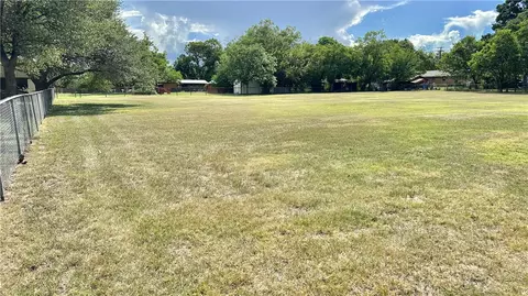 1011 Benedict St, Caldwell, TX 77836