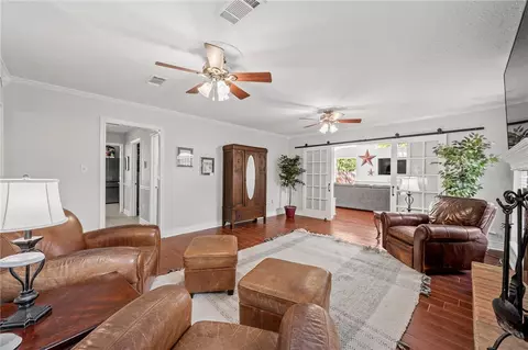3007 Rustling Oaks Dr, Bryan, TX 77802 photo 4