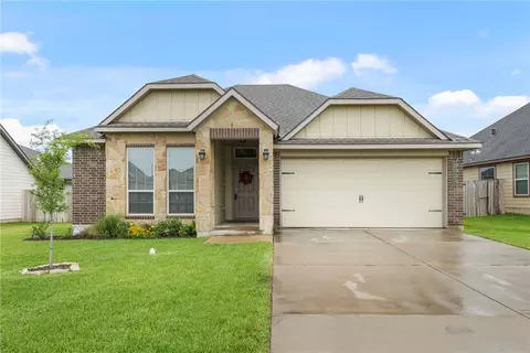2123 Markley Dr, Bryan, TX 77807