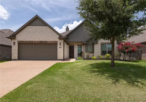 15652 Long Creek Ln, College Station, TX 77845