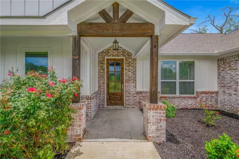 9868 Albert Dr, Iola, TX 77861 photo 3